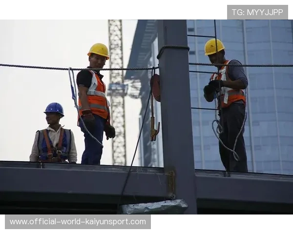 大风天气下东莞工人高空作业安全引关注，大风天气高空作业安全注意事项