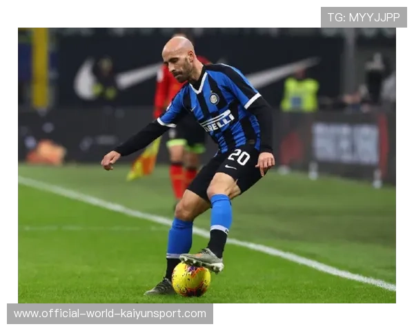 劳塔罗反越位成功挑射破门，国际米兰开局八分优势领跑意甲